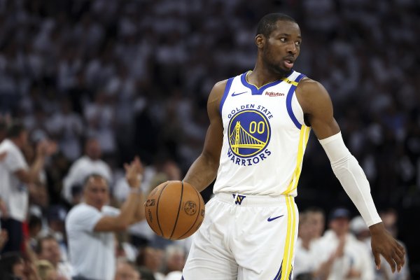 Bị trục xuất và phạt 35.000! Phóng viên nổi tiếng: Khi Kuminga bị giẫm phải, anh hồi tưởng lại vết t