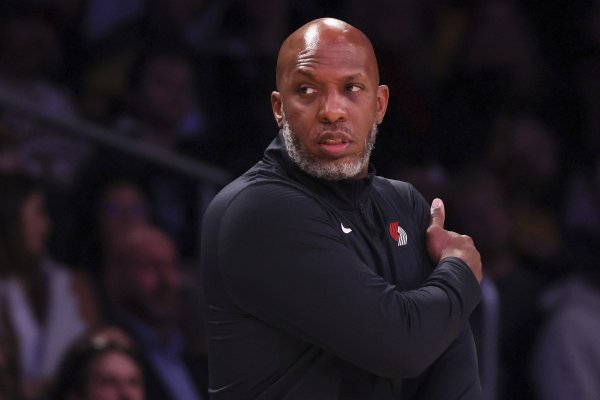 Shams: Rozier và Billups đã được lên kế hoạch rời đi ngay lập tức, nhưng đây không phải là lệnh đình