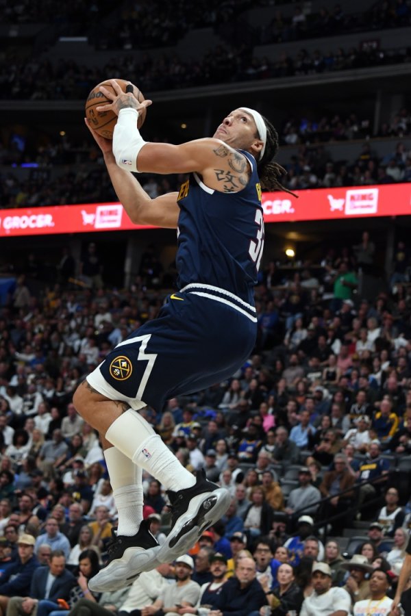 Đẩy quá mạnh? Braun trêu chọc