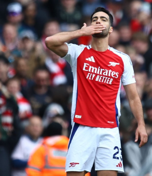 Với pha lập công chớp nhoáng ở giây thứ 35, Merino lập kỷ lục ghi bàn nhanh nhất hiệp hai cho Arsena