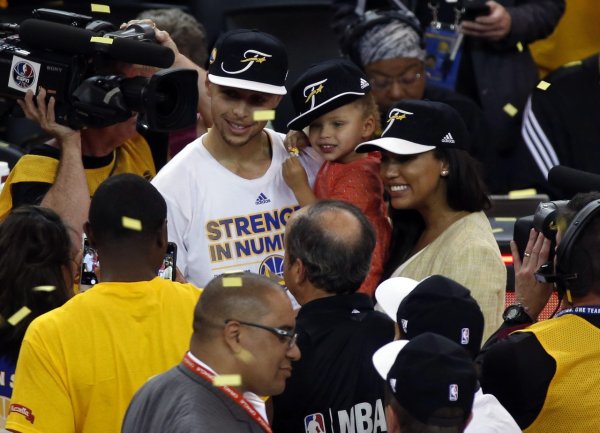 Kwame: Curry chơi rất giỏi nhưng cuộc sống cá nhân lại rất phức tạp. Một số nhận xét của Curry là kh